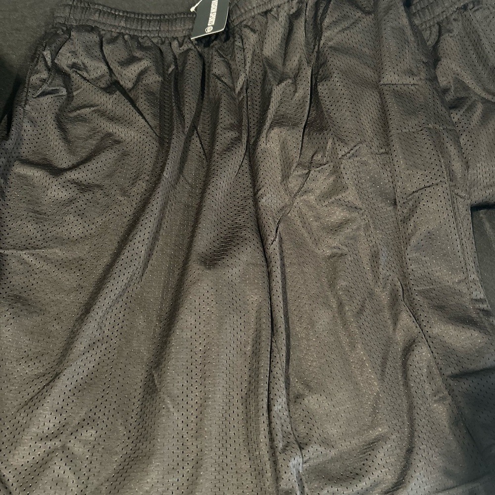 New with tags men’s 4X athletic shorts and black.